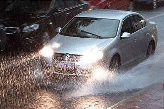 夏天多雨，升窗器也需防水
